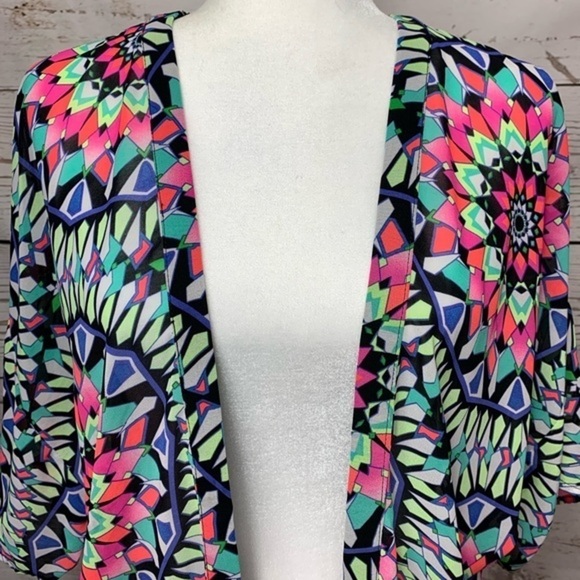 NWOT Xhilaration Tribal/Aztec Lace Cover-Up - Picture 5 of 6